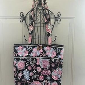 Vera Bradley Tote in Alpine Floral Print